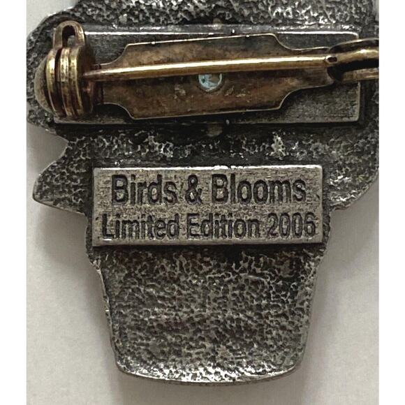 2006 Birds And Bloom Limited Edition Sunflower Pot Pewter Pin SKU PB75 - Picture 3 of 3